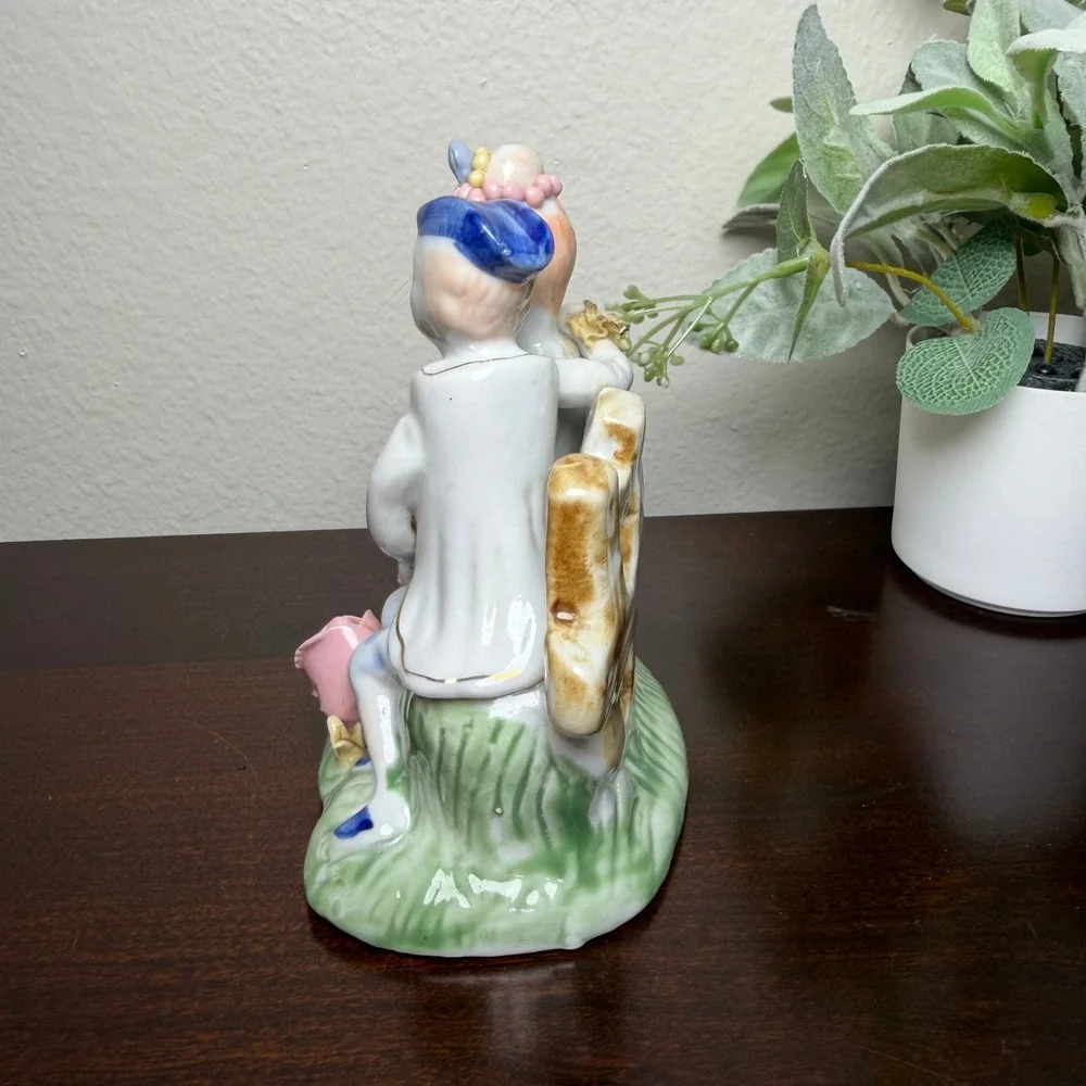 Vintage Porcelain‎ Courting Couple Figurine Hand Painted Gold Accents